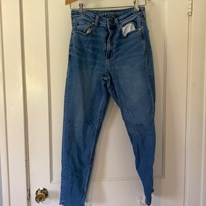 AMERICAN EAGLE Mom Jean